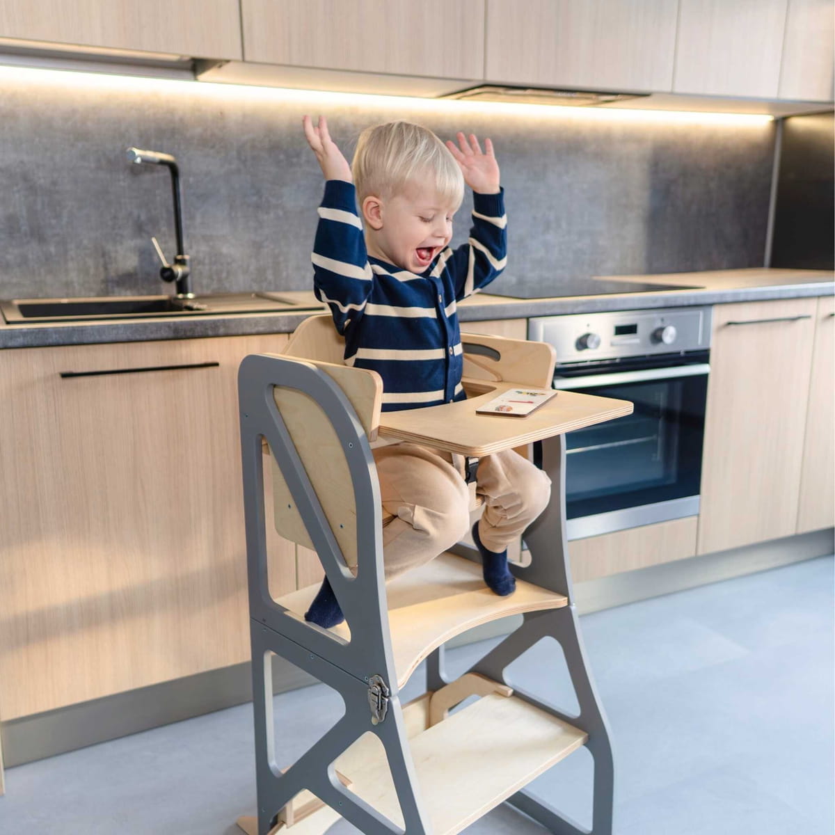 TRANSFORMABLE: HIGH CHAIR & LEARNING TOWER & CHAIR WITH TABLE | 3IN1 | MODUSTEP| — BY LEG&GO®