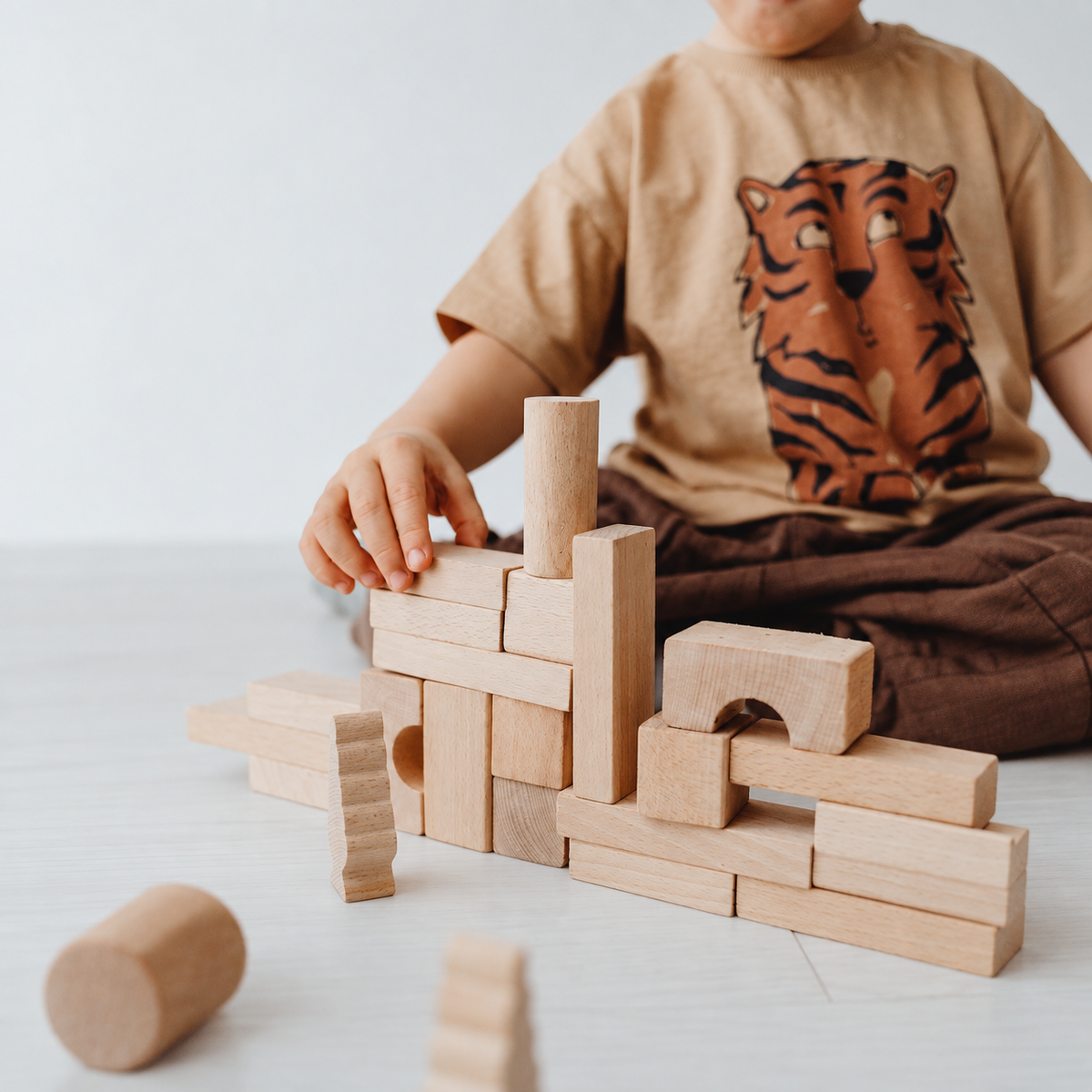 WOODEN BLOCKS IN TRAY XL | RAINBOW | 63 PIECES | — BY WOODEN STORY®